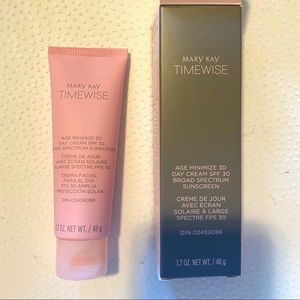 Mary Kay Timewise SPF 30 Day Cream Comb/oily
